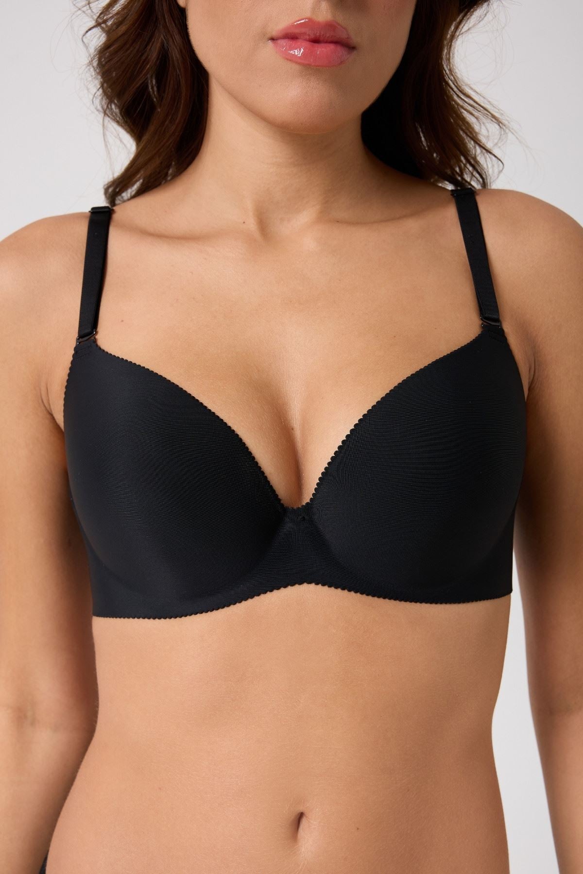 Lazer Kesim Dikişsiz Dolgulu Sütyen – Gün Boyu Konfor & Doğal Destek
